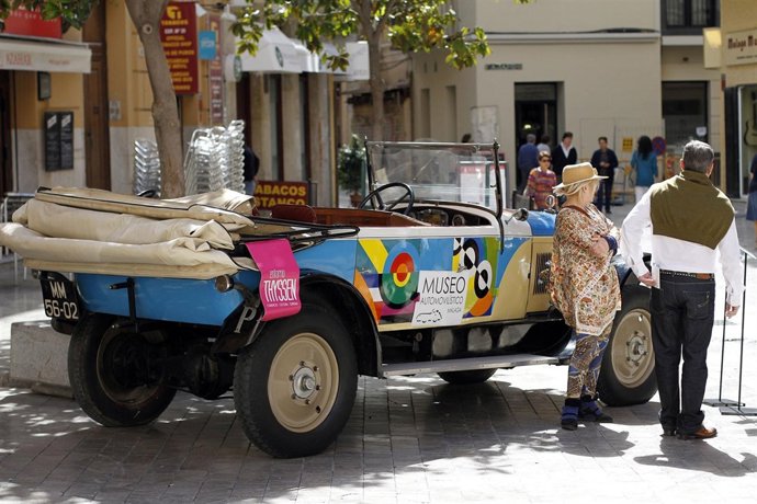 Coche del Museo Automovilístico de Málaga en la iniciativa 'Entorno Thyssen'