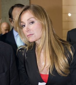 Esther Alcocer Koplowitz