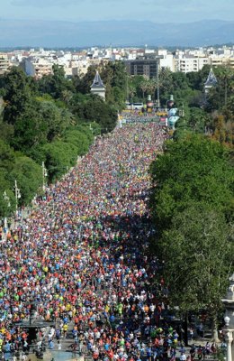 Imágen aérea de la salida de la Volta a Peu de Valencia