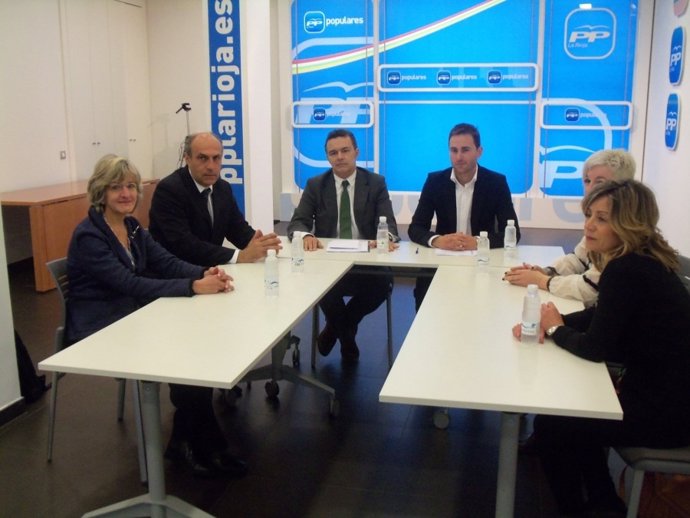 Reunión entre el PP y el Colegio de Procuradores de La Rioja