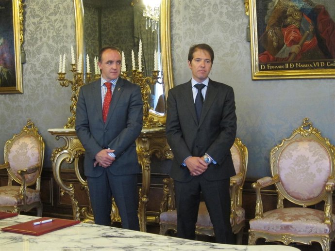 José Javier Esparza y Oscar Martín en el acto 