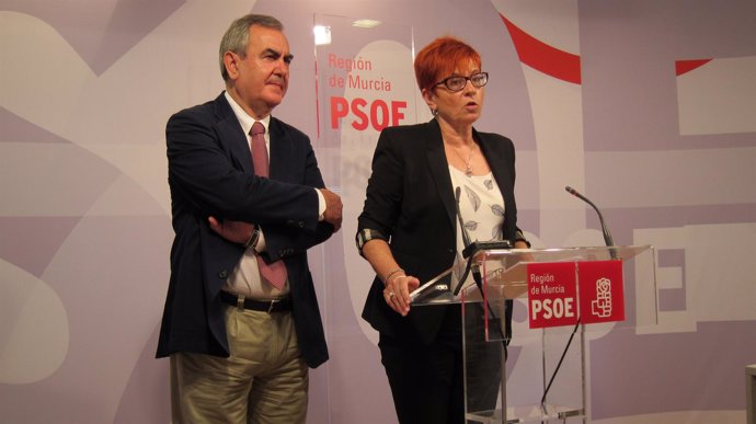 González Tovar y García Retegui en rueda de prensa