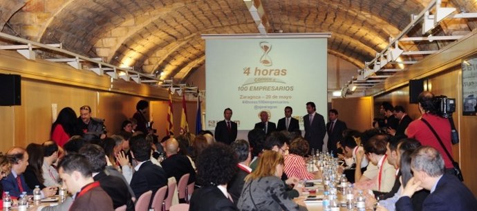 Encuentro de emprendedores y empresarios en el Edificio Pignatelli.
