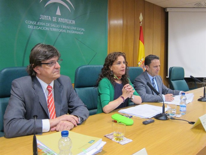 La consejera de Salud, María Jesús Montero, en Granada.