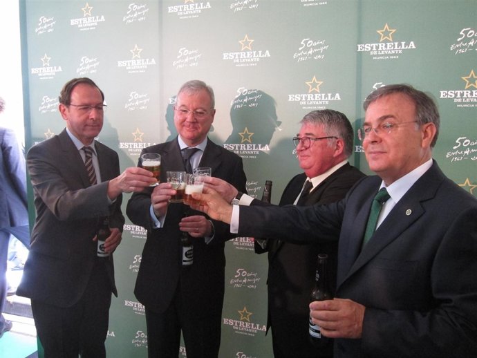Cámara, Valcárcel, Armadas y Valverde, en 50 aniversario de Estrella de Levante