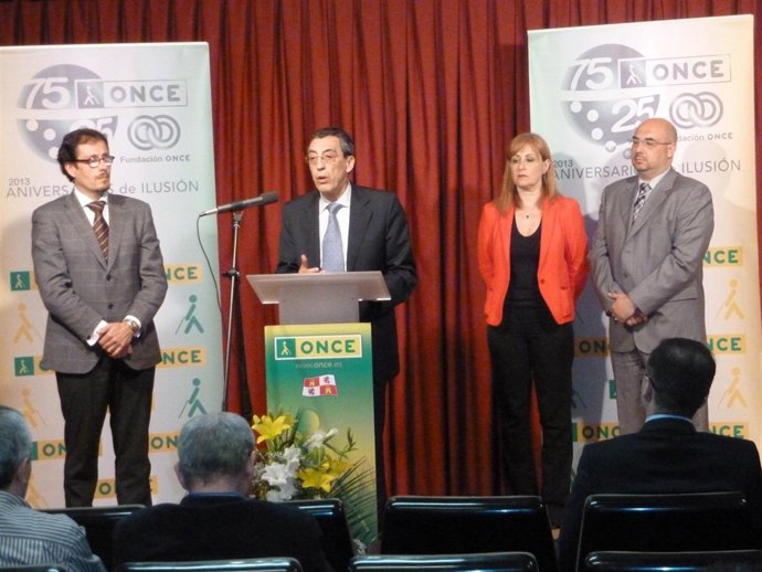 Acto de presentación de la nueva directora de ONCE en Salamanca