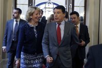 Ignacio González confía en una "rápida solución" a fumar en casinos