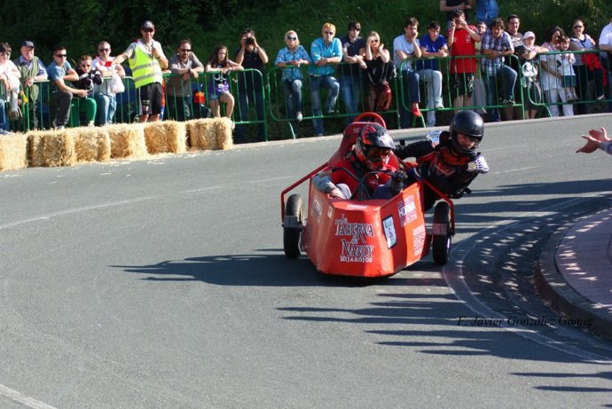 Descenso del Alto de Laredo de Deportes de Inercia