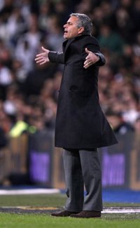 Mourinho, con la polémica por bandera