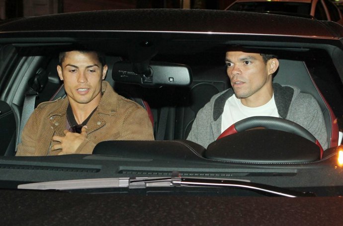Cristiano Ronaldo junto a Pepe