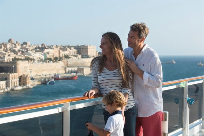 Pasajeros de crucero en Familia