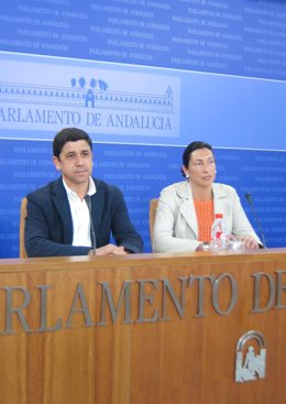 Alberto Fernández y Dolores López, hoy en rueda de prensa