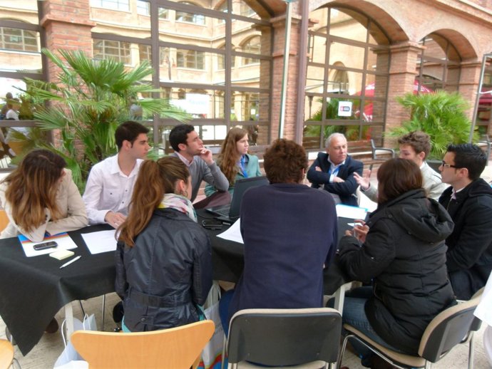 La UAO acoge el primer maratón de estudiantes emprendedores de Barcelona