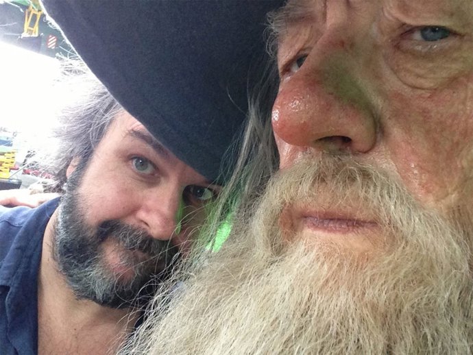 Peter Jackson e Ian McKellen ruedan El Hobbit