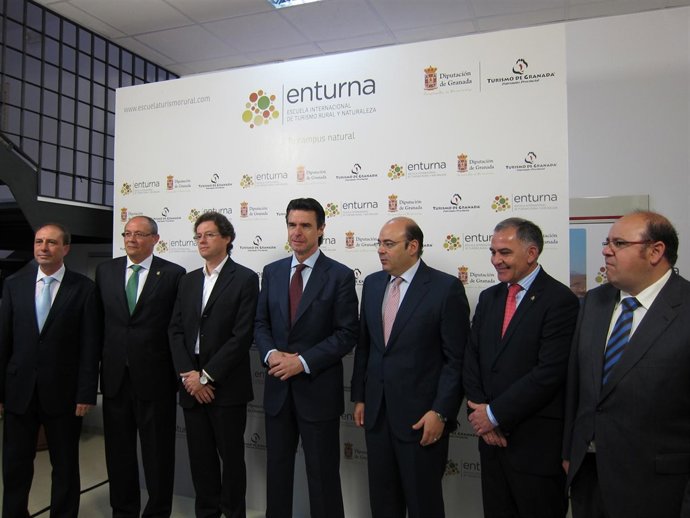 Inauguración de la Enturna, con el ministro José Manuel Soria