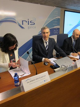 El conselleiro Francisco Conde, en el centro