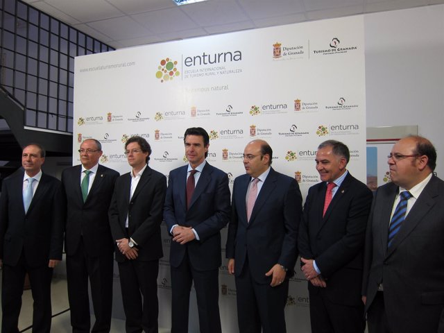 Inauguración de la Enturna, con el ministro José Manuel Soria