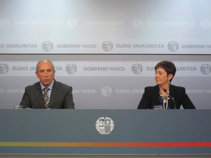 Josu Erkoreka y Arantza Tapia