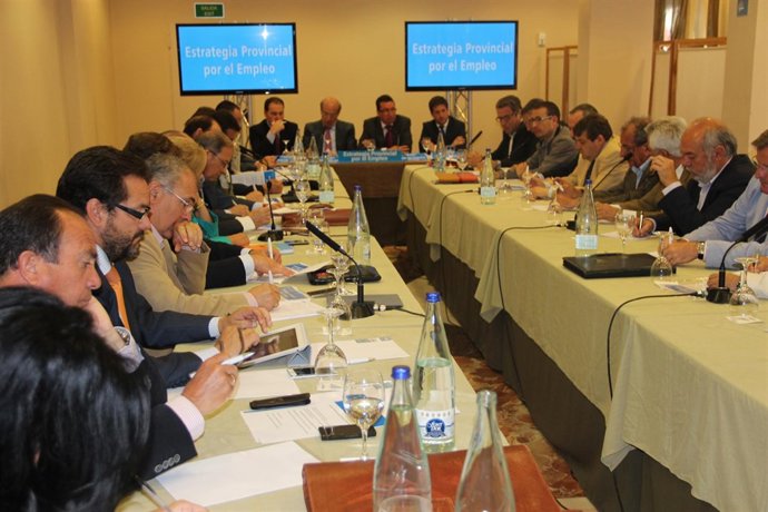 Mesa por el Empleo convocada por el PP de Huelva. 