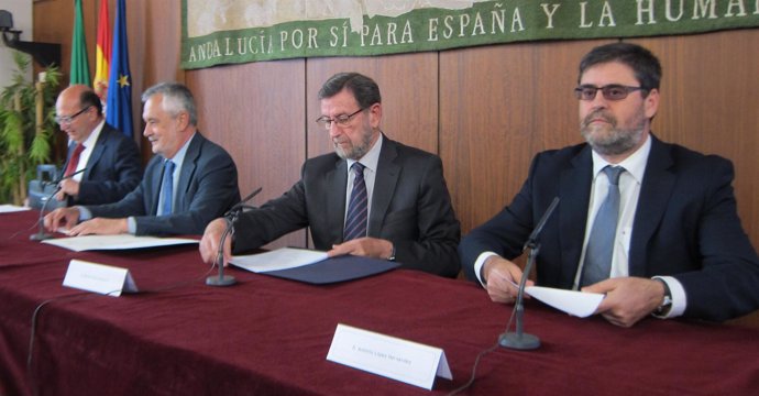 Griñán preside el acto del XXV aniversario de la Cámara de Cuentas de Andalucía