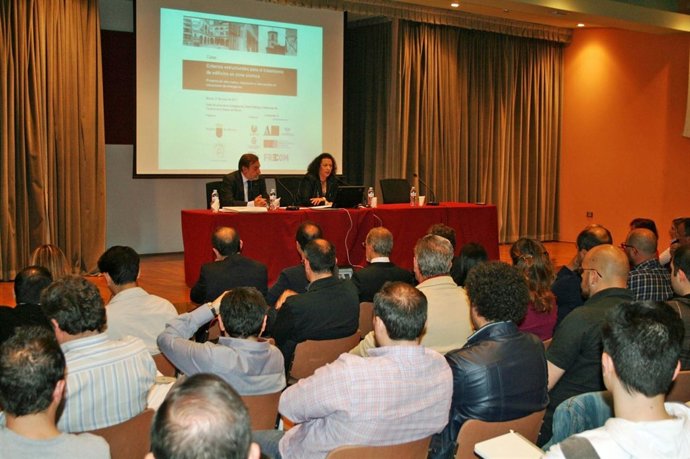 Curso sobre 'Criterios para el tratamiento de edificios en zona sísmica'