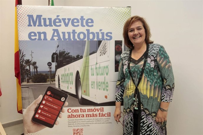 La concejal María Muñiz presenta la campaña 'Muévete en autobús'