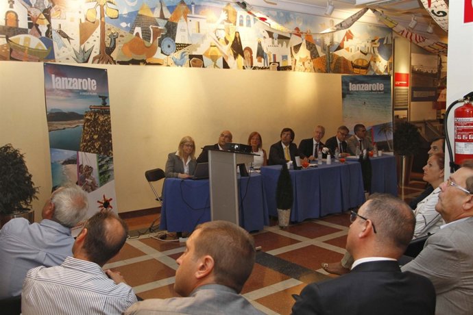 Presentación del aumento de plazas de la aerolínea Jet2.Com