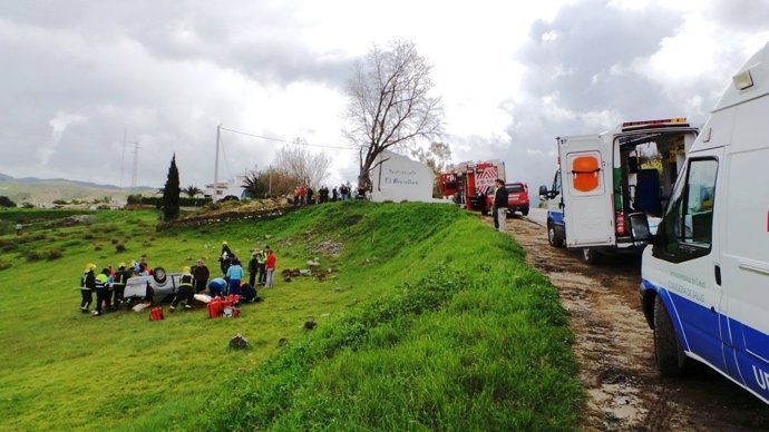 Accidente de tráfico Málaga vuelco vehículo sin carné