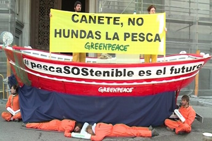 Greenpeace se "ancla" al Ministerio de Agricultura