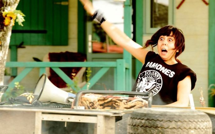 'Con El Culo Al Aire'