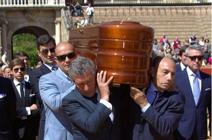 Mundo del toreo despide a vazquez