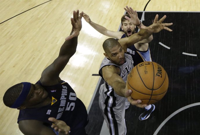 Tim Duncan y Marc Gasol en el San Antonio Spurs - Memphis Grizzlies