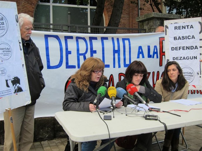Miembros de la Plataforma en Defensa de la Renta Básica.