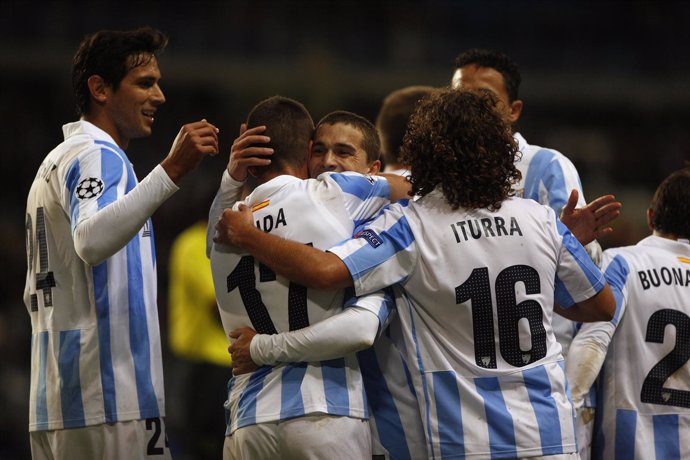 El Málaga celebra un gol