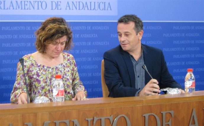 Alba Doblas y José Antonio Castro, hoy en rueda de prensa