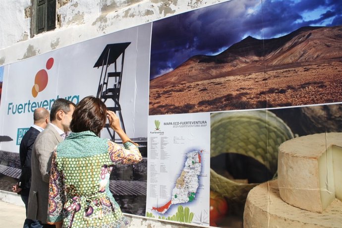 Panel fotográfico de Fuerteventura en Puerto del Rosario