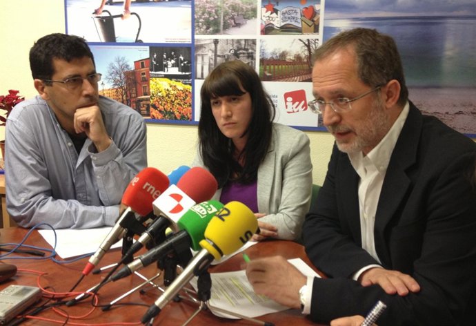 Los miembros del Grupo Municipal de IU en el Ayuntamiento de Valladolid