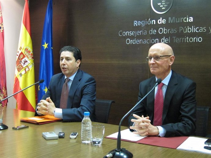 Sevilla y Coronado, en la rueda de prensa