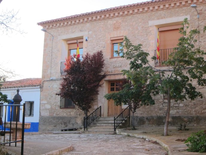 La reforma de la administración local no convence a la oposición ni al PAR