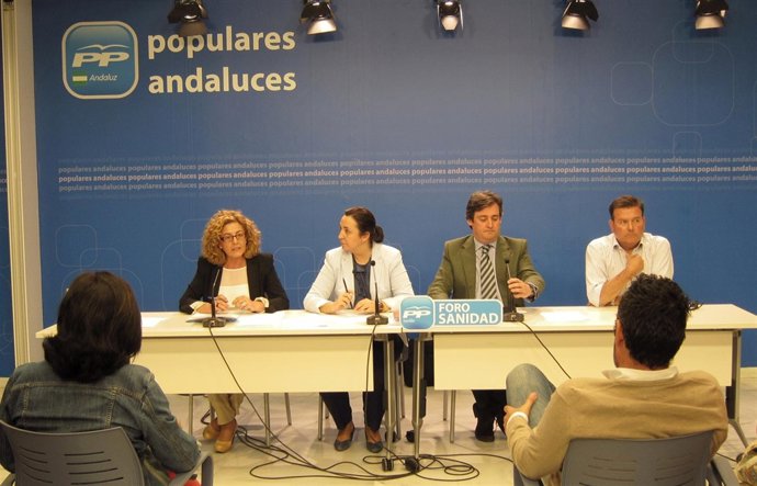 Un momento de la clausura del II Foro de Sanidad del PP de Sevilla