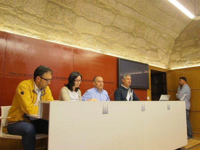 Rueda de prensa conjunta de los sindicatos del Ayuntamiento de Santiago