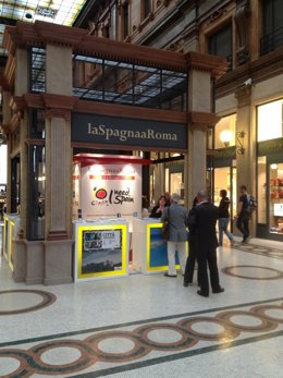 Imagen del stand de Baleares en la galeria Alberto Sordi