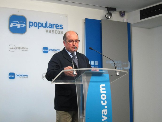 El portavoz del PP de Álava, carmelo barrio
