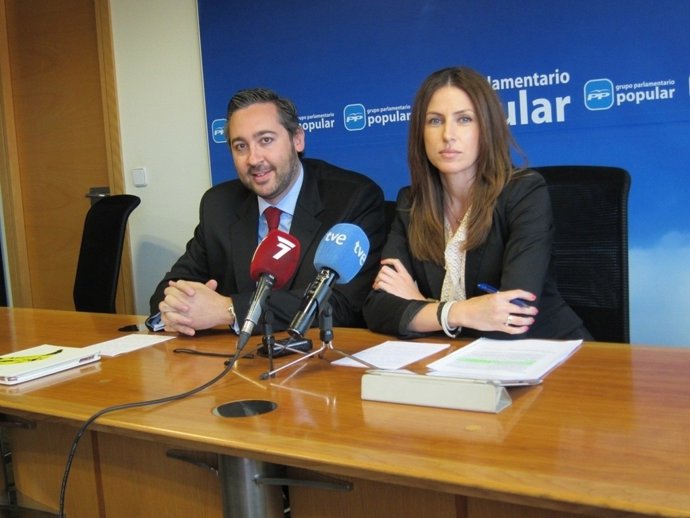 Víctor Martínez y Laura Muñoz