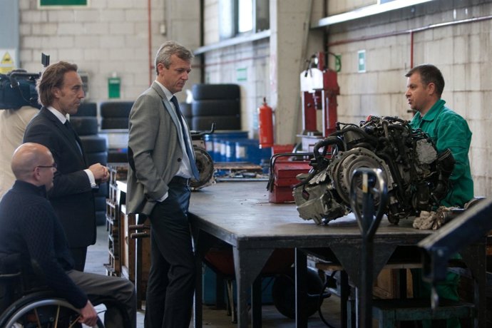 Alfonso rueda e anxo queiruga visitan a sede de tramevefoto: ana varela