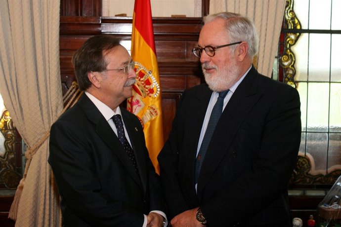 Vivas y Arias Cañete