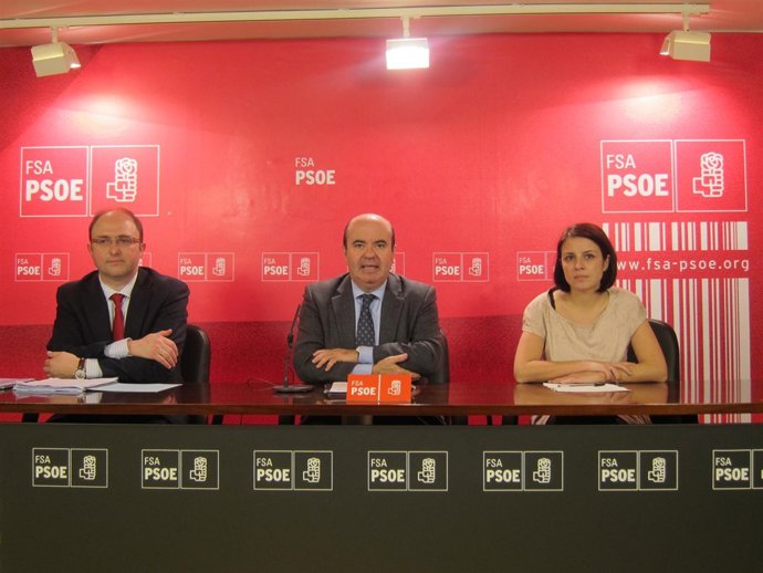 Antonio de Luis Solar, Gaspar Zarrías y Adriana Lastra.