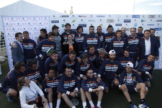 Torneo benéfico de lucha contra el cancer Clínica Menorca