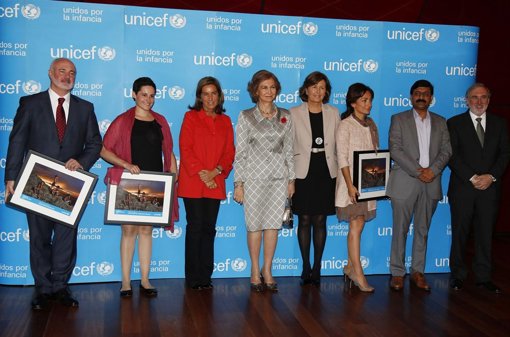 La Reina Sofía preside la entrega los Premios UNICEF España 2013