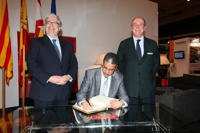 Firma de convenio del SIL 2013 con Marruecos